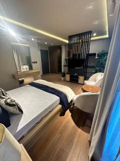 The Holton by Bayti - 8