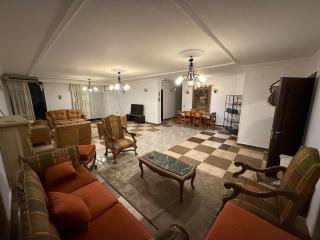 Warm, cosy, prime location, friendly, spacious, - 0