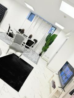 Designer Studio Flat at Tower Bridge - 5