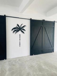 Banana Bay Beach Club - 2