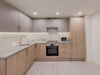 St Faiths - City Centre Apartment - 4