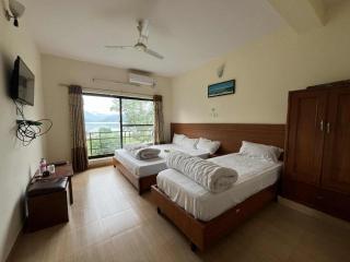 Lakeside Guest House - 0