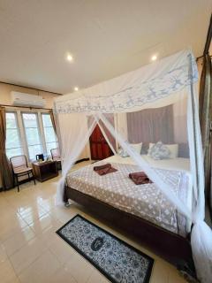 Khaosok Creek and Jungle Resort - 9