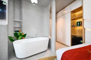 Hồng Bảo Thạch - 2