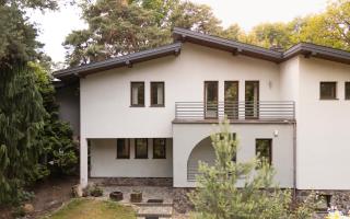 Golden Villas - Cozy Family Villa with Garden & Sauna, Konstancin - 0