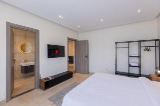 Golden 4BR Pool Villa by Travelholic - Il Cairo - 2