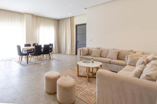 Golden 4BR Pool Villa by Travelholic - 5