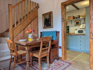 Romantic Country Cottage with log burner, garden patio, outdoor tub and country views- Brecon Beacons National Park - 7