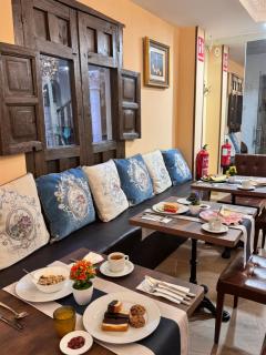 Hotel Boutique Casón De Los López - 1