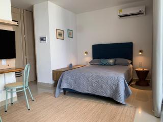 Coastal apartment with pool access and viewpoint - 0