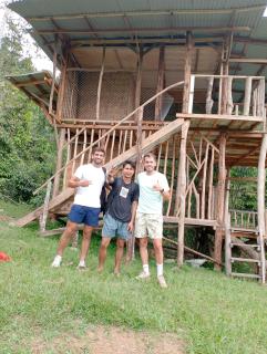 WOOD CABIN LODGE IN THE FOREST book here treking with us - 7