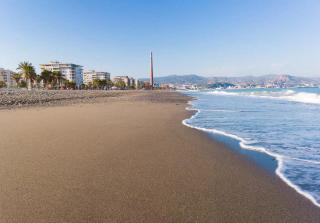 Málaga Beach Apartment - 9
