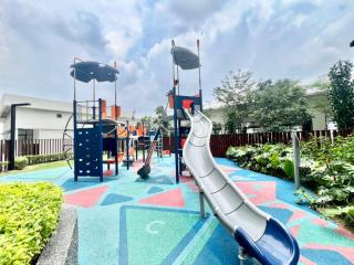 RC 1-6Pax Sunsuria cozy Studio Setia Alam SCCC TV - 2