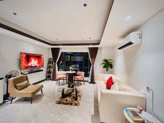 One Euphoria Prime Suite Hotel Angeles city - 2