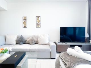 Luxury Studio Business Bay Near Dubai Mall - 2