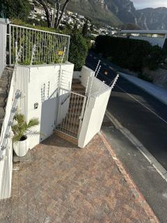 Camps Bay Accomodation with pools - 4