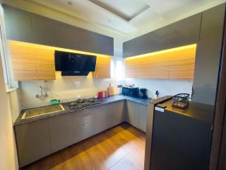 Luxury Stay with Mussoorie Views & Cozy Vibes - 7