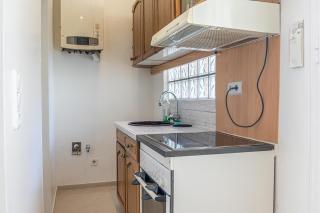 Comfortable & Amazing 2BR Apt with Local Flair - 6