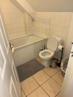 Tranquil Thamesmead Treasure - Free Parking Family & Contractor Friendly - 3