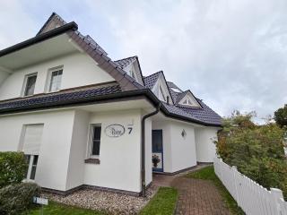 Sehnsuchtsort Zingst - strandnahe Ferienwohnung, Hund willkommen - Zingst - 1