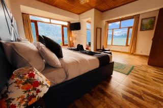 Himalayan Crescent 2 Bedroom Luxury inindependent Villas Manali - 9