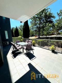 Comfortable & Spacious -2bd 2bth - Braddon - 2