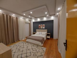 Fantastic Central Apartment - 2