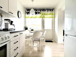 Aava's apt. FREE Parking - 5