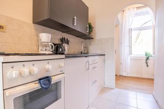 Spacious 2BR Apartment with Shared Facilities - Heart of Vienna - 6