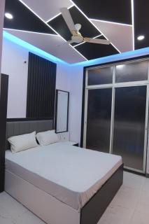 Hotel Majestic Royal, Akkalkot - 6