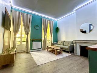 Le Cours National T2 rénové Charme & Confort - 0