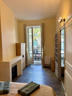 Le Cours National T2 rénové Charme & Confort - 2