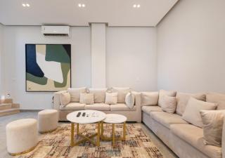 The Green Escape 4BR Villa By Travelholic - 9