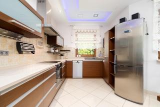 Golden Villas - Elegant Family Villa with Garden near Warsaw - 1