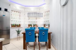 Golden Villas - Elegant Family Villa with Garden near Warsaw - 6