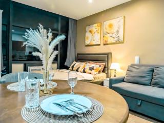 Gramercy Makati Studio with Free Pool Gym and Sauna - 5