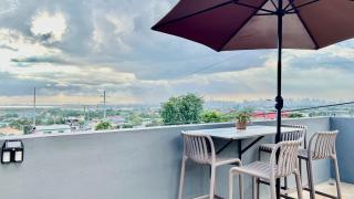 Cozy Nest Fully-furnished apartment with Manila Skyline View Rooftop - 2