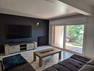 Calme et paisible maison au milieu de la foret - 0