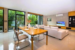 Nature-Inspired 2BR Duplex P12 with pool and gym - 6