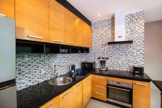 Nature-Inspired 2BR Duplex P12 with pool and gym - 3