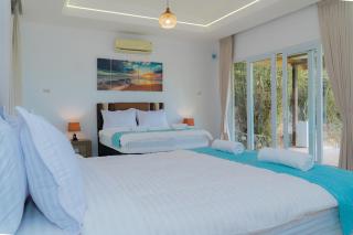 The Hawk's Nest Resort - 9