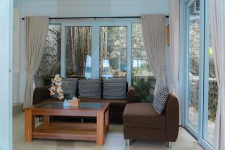 The Hawk's Nest Resort - 1