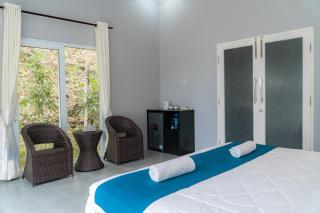 The Hawk's Nest Resort - 5