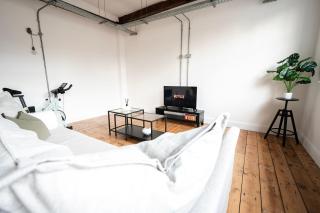 The Loft - Luxe City Centre Penthouse Apartment - 7