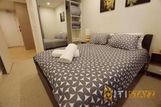 Ruby Red, 1Bd 1Bth Apt - Woden CBD - 0