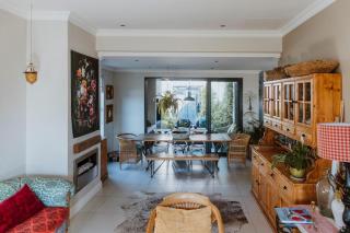 Between the Ocean and Winelands - 9