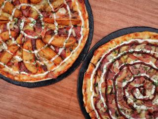 Three Furlongs Bar-Grill-Hotel - 3