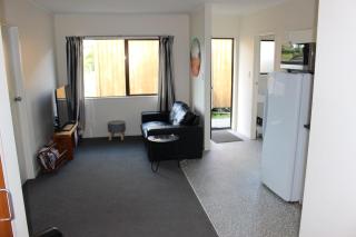 Three Furlongs Bar-Grill-Hotel - 6