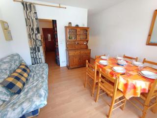 Studio Cabine 6 Pers avec Balcon, Exposé Sud, à 1700m d'Altitude à Saint-Lary-Soulan - FR-1-457-187 - 8