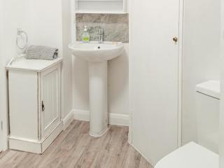 Ivy Rose Cottage - 2